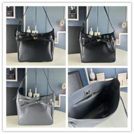 Picture of Balenciaga Handbags _SKUfw178215898fw